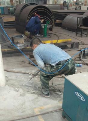 重庆水泵：容器车间贯彻落实安全生产工作措施