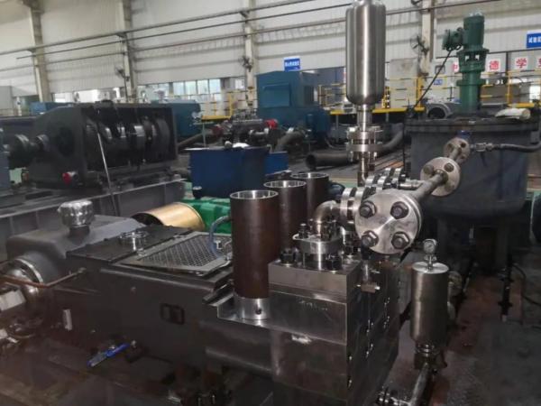 重庆水泵公司首台双软管高压煤浆隔膜泵通过煤浆试验