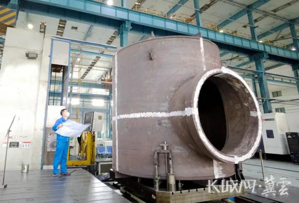 渤海装备石化装备公司生产超大直径双动滑阀
