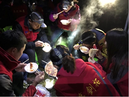 生态金蟾山，首迎露营客！